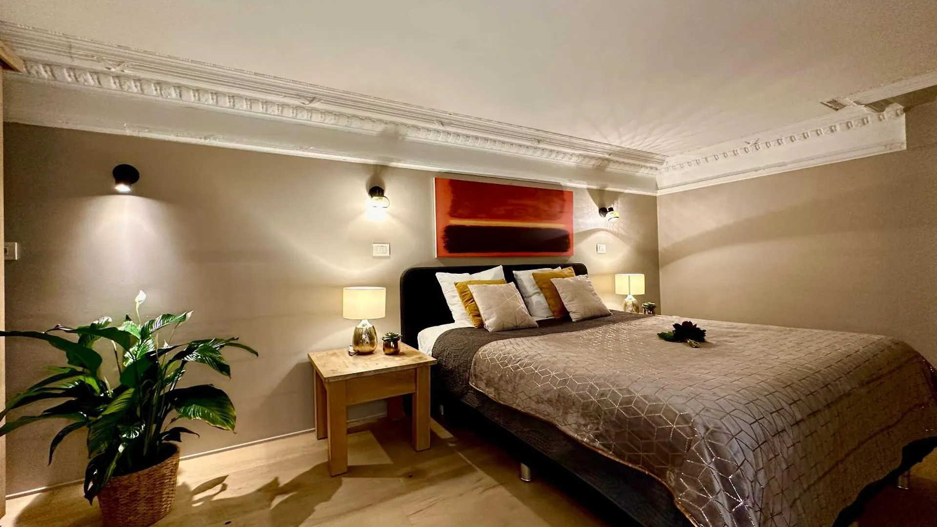 Apartment Luxury Suites Castel Antwerp