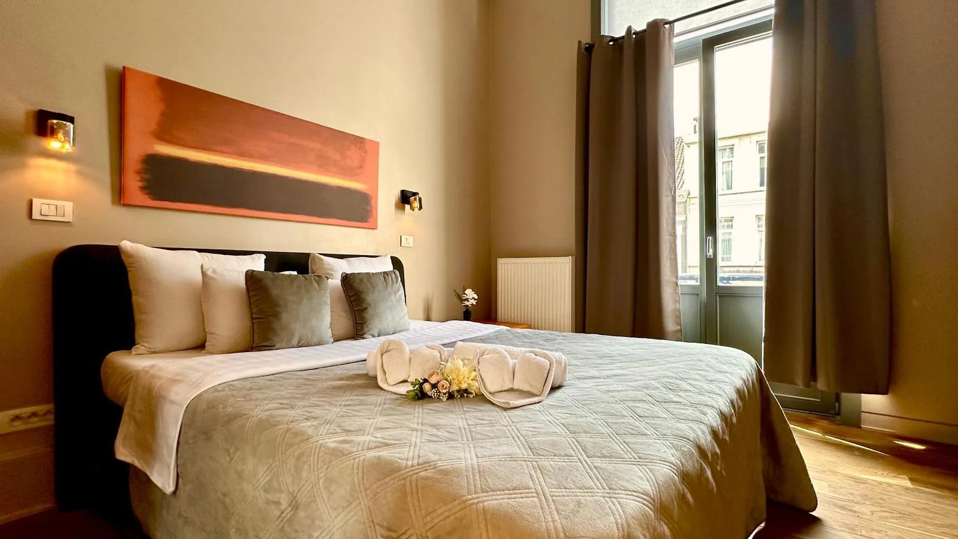 Luxury Suites Castel Αμβέρσα 0*,