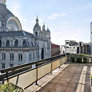 luxe-penthouse-rooftop-terrace-spectacular-view.hotelsghent.com/