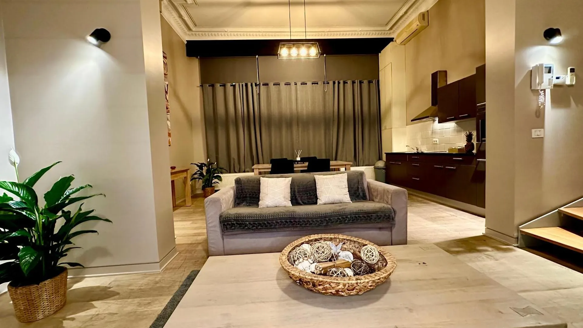 Luxury Suites Castel Antwerp Apartment